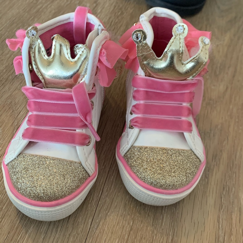 Kids shoes
